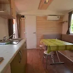 Pisak - Mobile Homes By The Sea 假日公园
