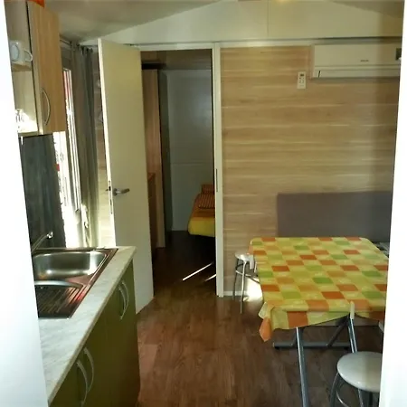 Pisak - Mobile Homes By The Sea Semesterpark 3*