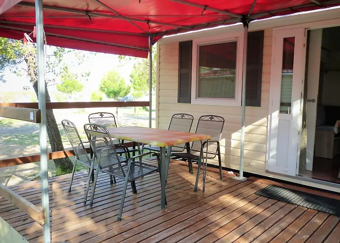 Pisak - Mobile Homes By The Sea Vakantiepark 3*