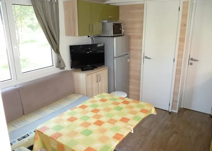 Vakantiepark Pisak - Mobile Homes By The Sea Seline